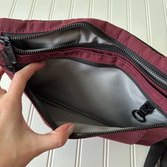 Victorinox | Women's Lifestyle Accessory Compact Crossbody Travel Bag Beetroot - Picture 5 of 7